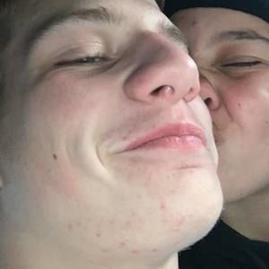 Meet your Posher, Cameron